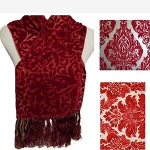 RED‎ flocked scarf